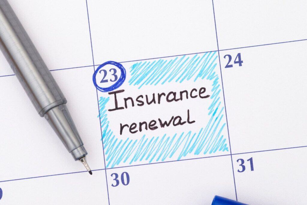 dog-walker-insurance-and-licensing-compliance Image of a reminder on a calendar to renew insurance.